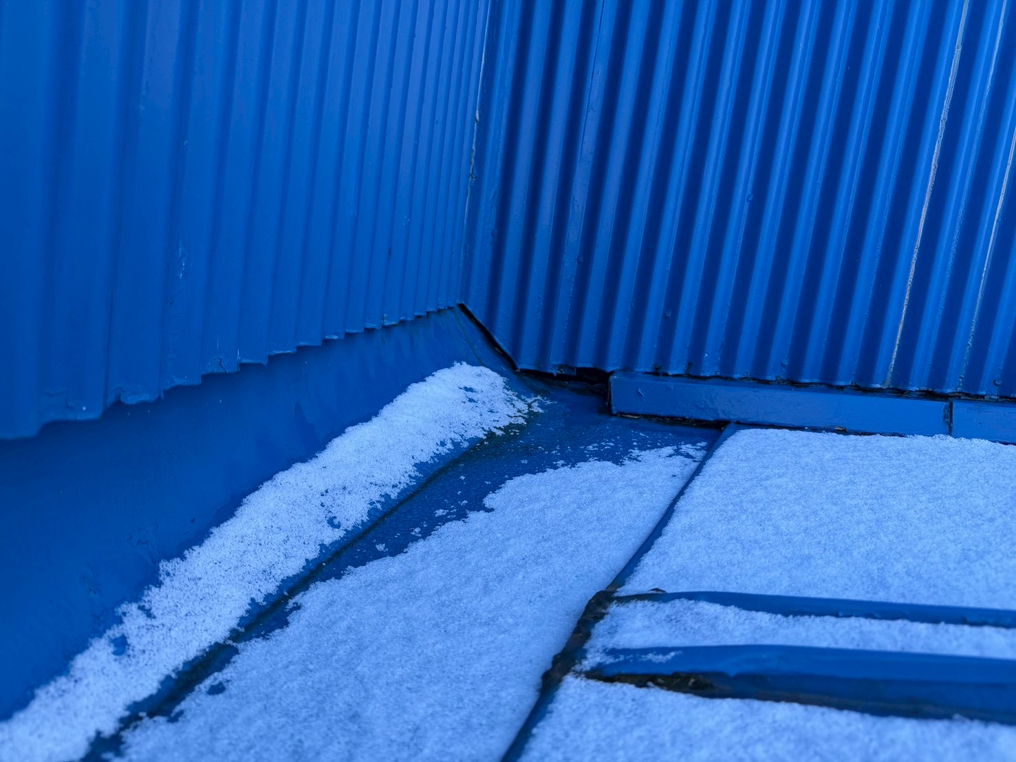 トタン屋根　カバー工法