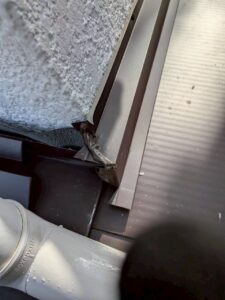 【仙台市青葉区みやぎ台｜屋根事例】1階屋根の上にベランダがある場合のカバー工法と雨漏り対策