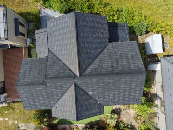 屋根ドローン画像