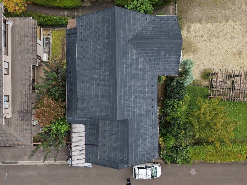 屋根ドローン画像
